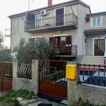 Dom wakacyjny Knezevic Pakoštane